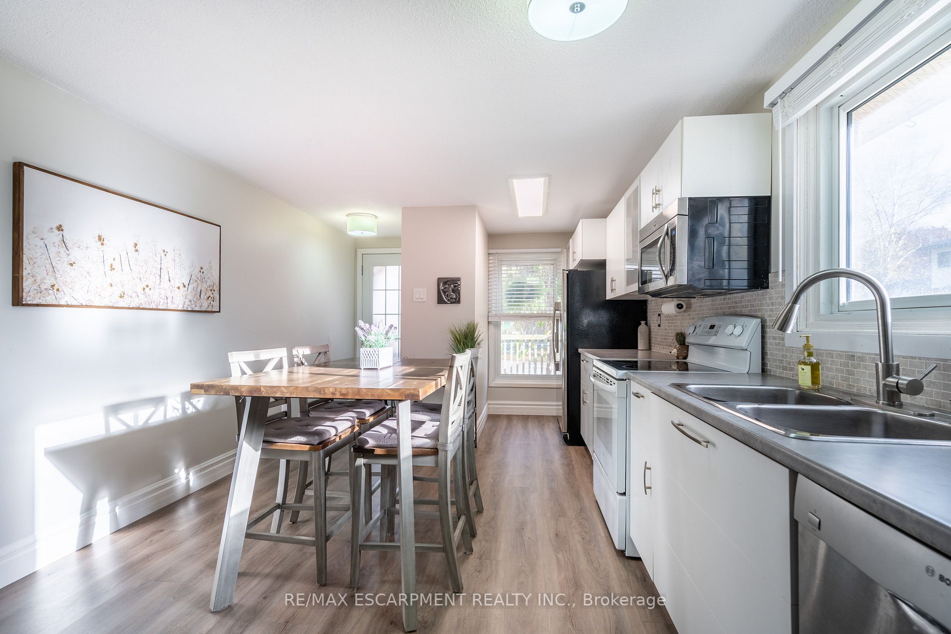 500 Parkview Cres