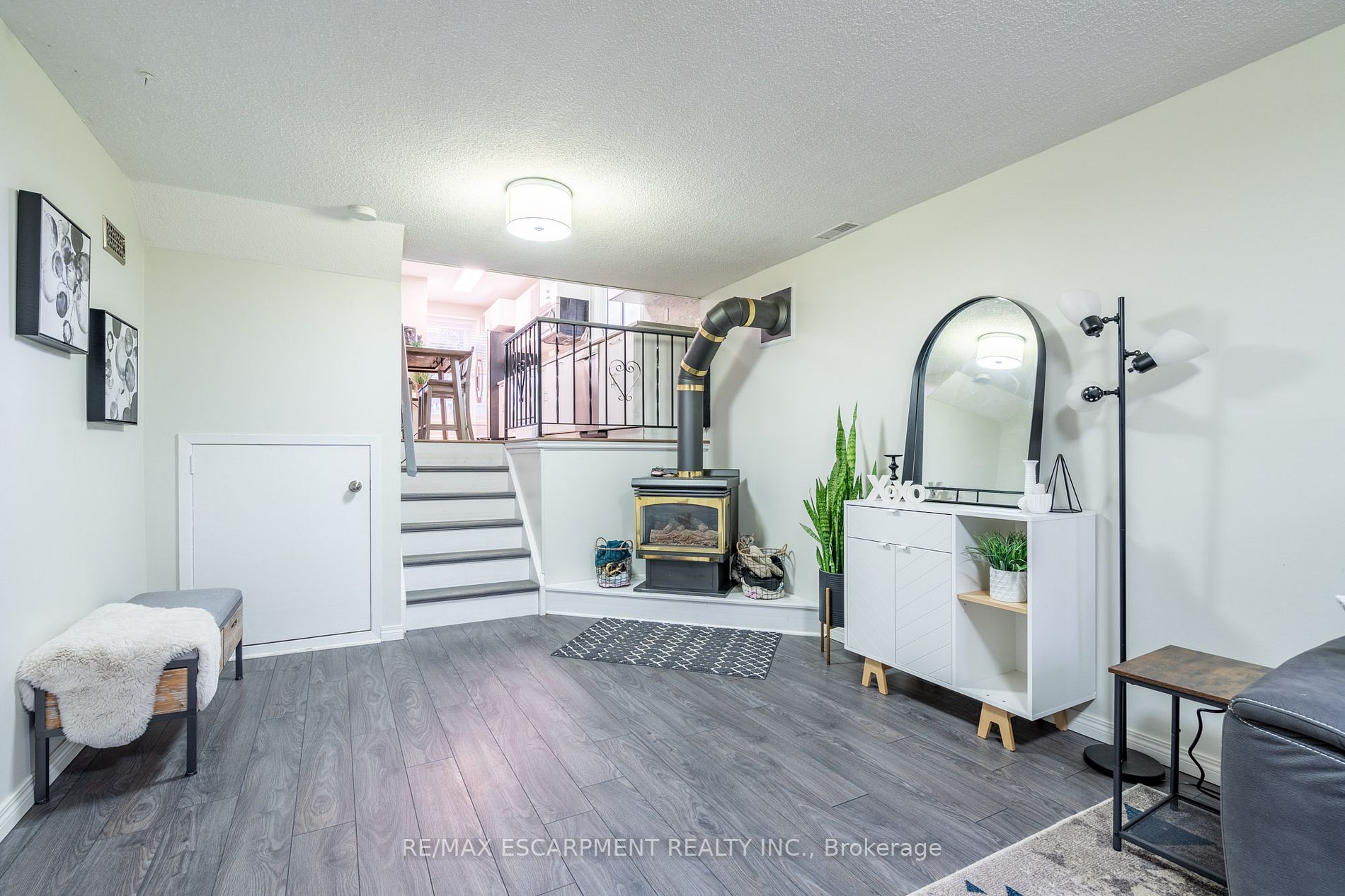 500 Parkview Cres
