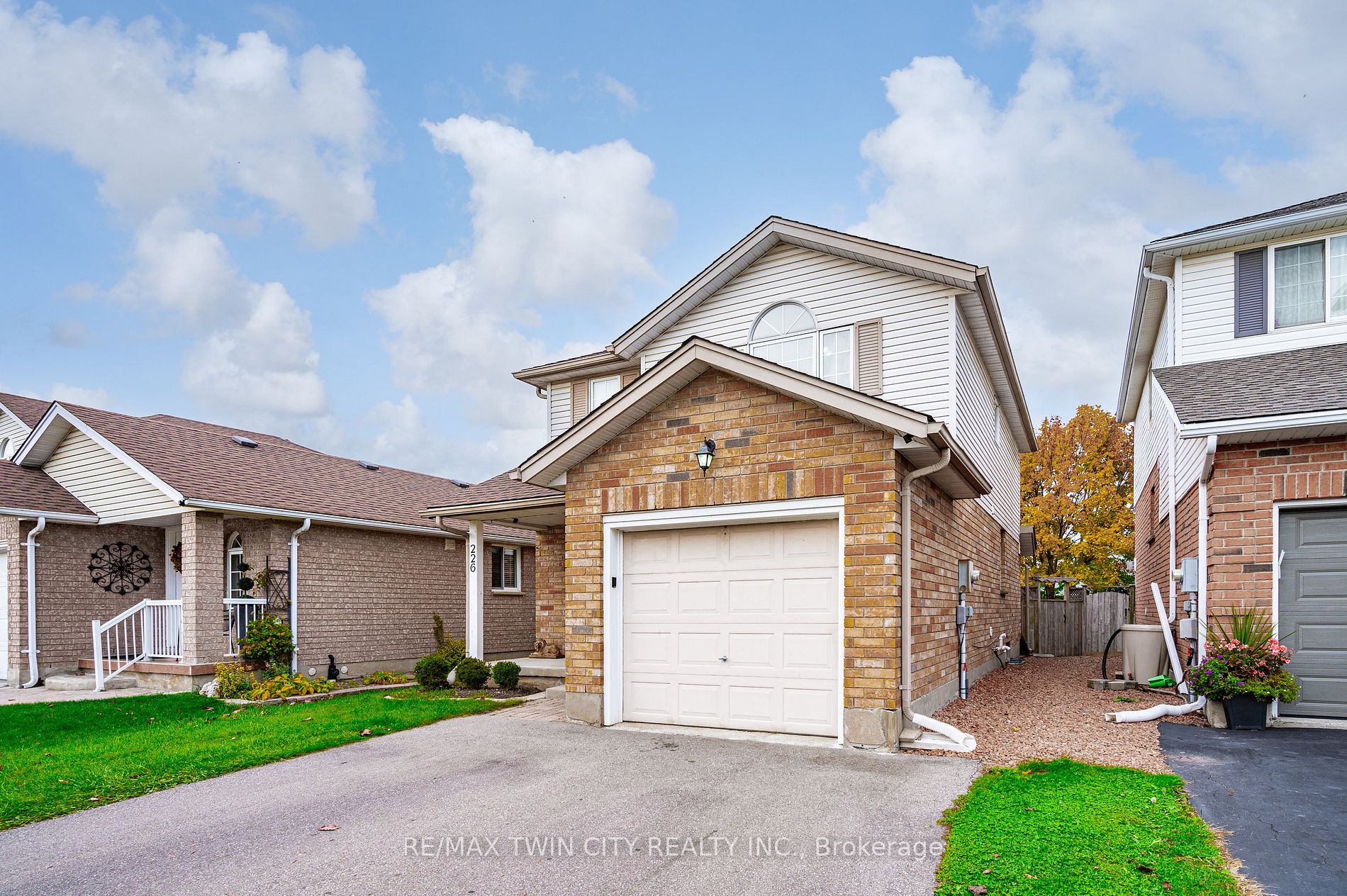 226 Grey Fox Dr