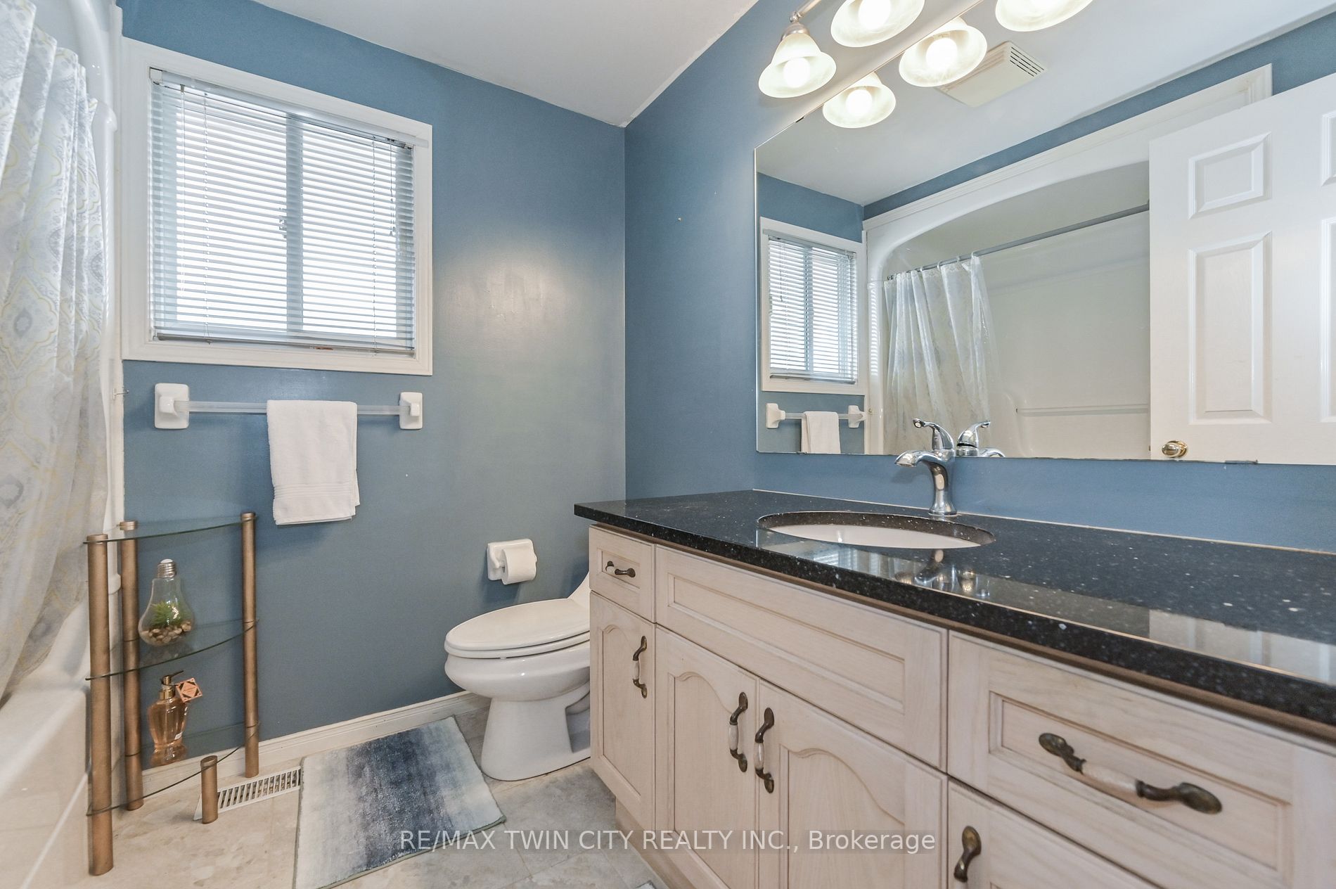 226 Grey Fox Dr