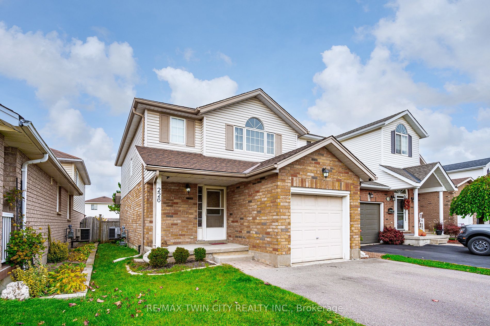 226 Grey Fox Dr