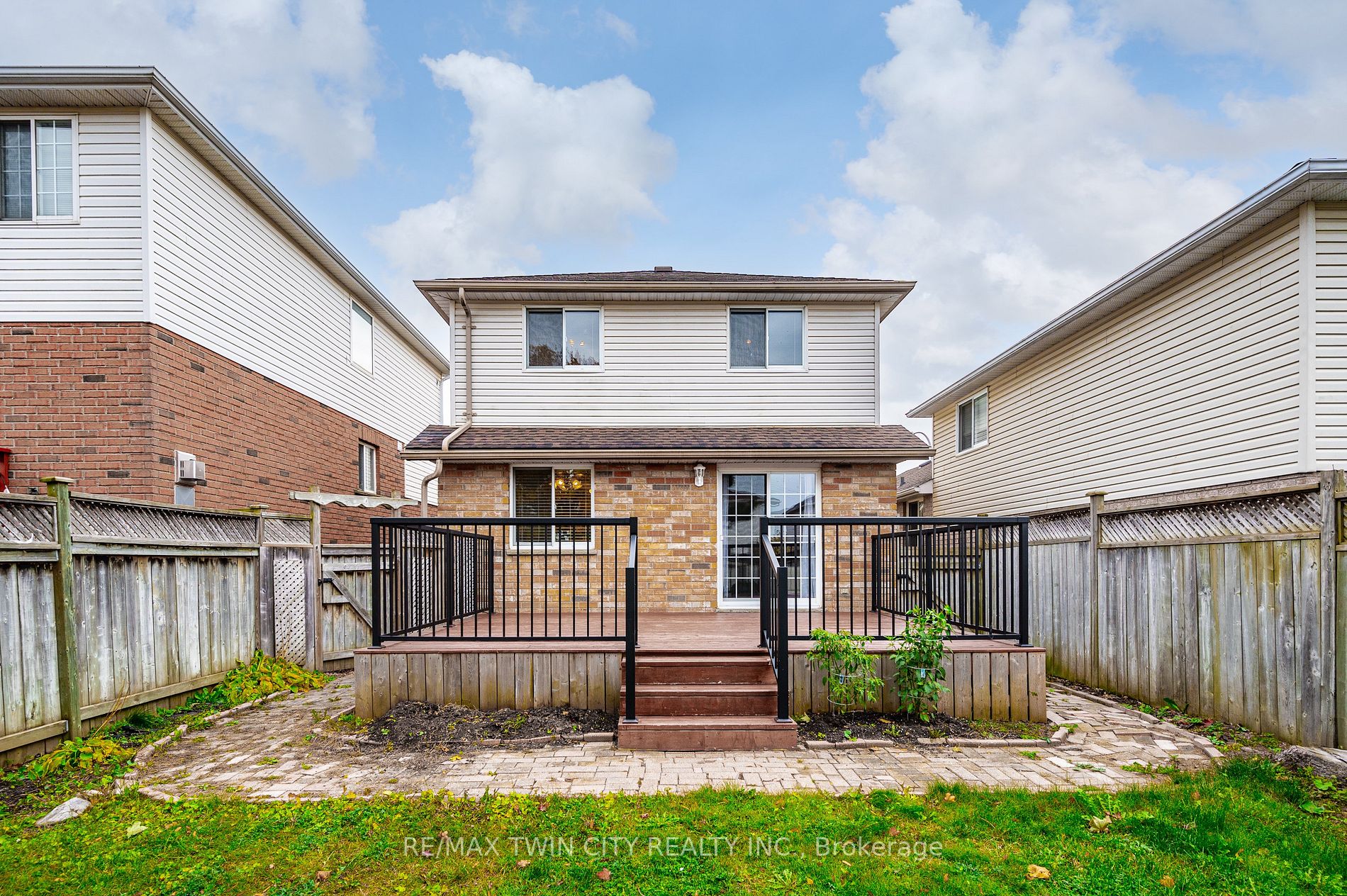 226 Grey Fox Dr