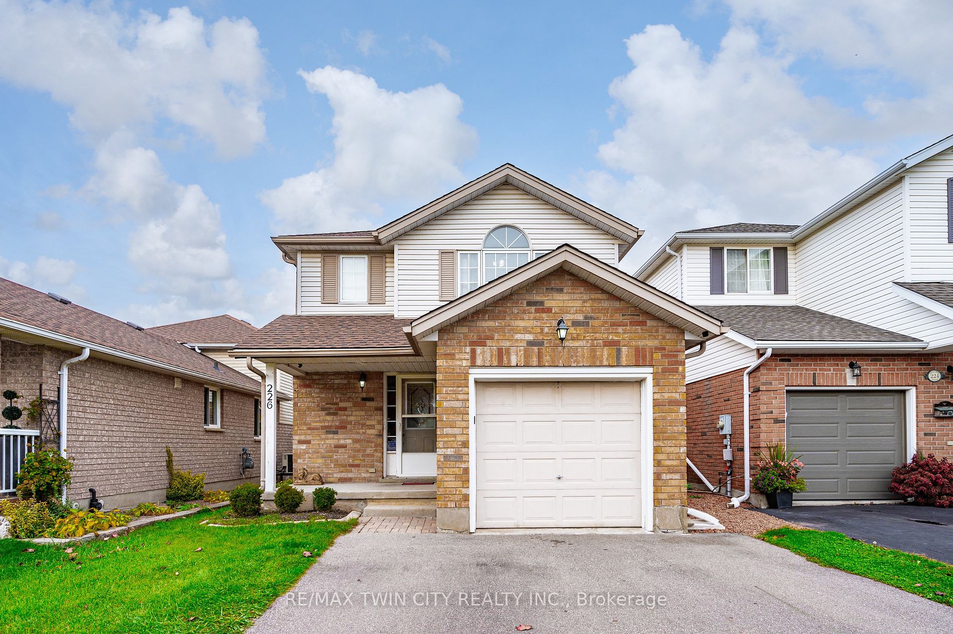 226 Grey Fox Dr