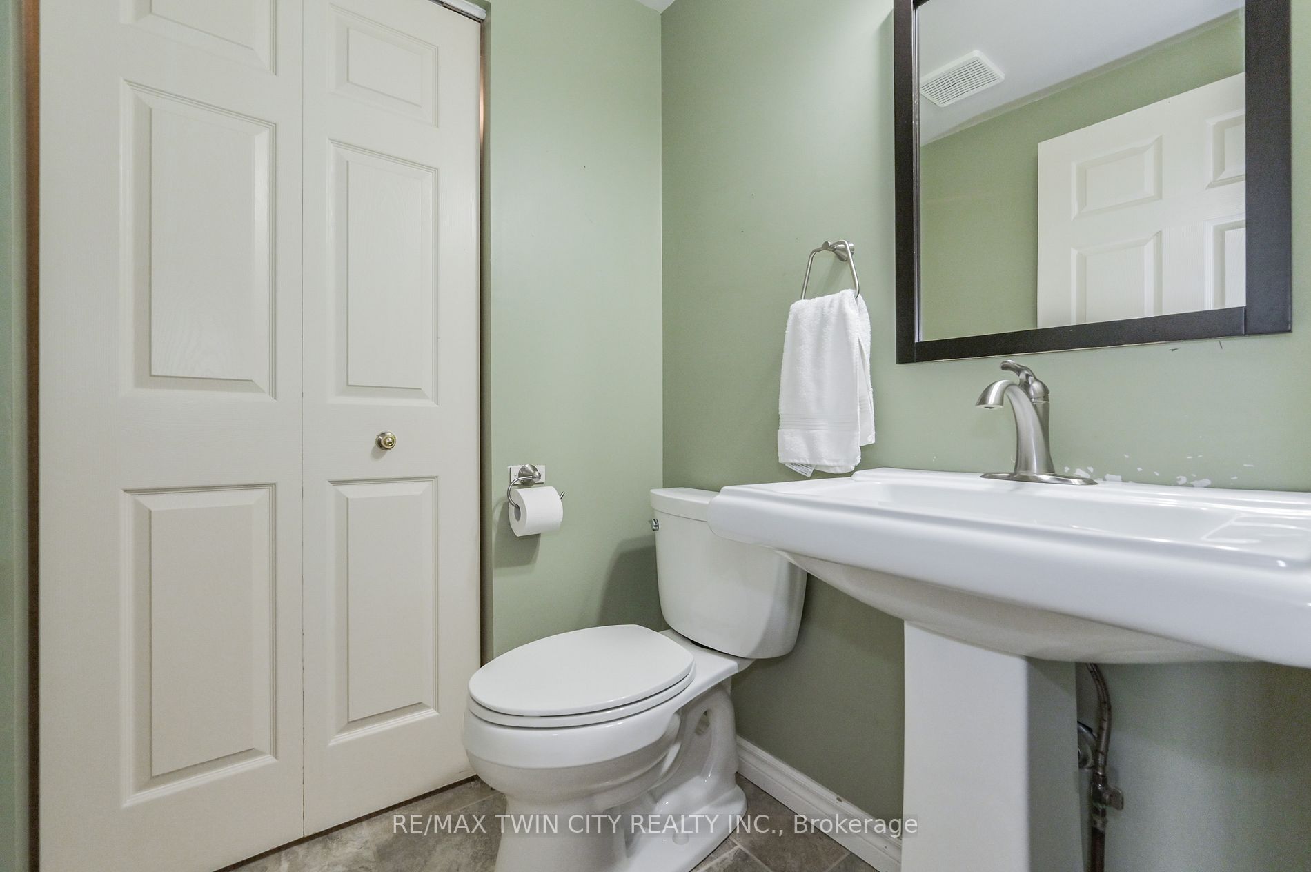 226 Grey Fox Dr