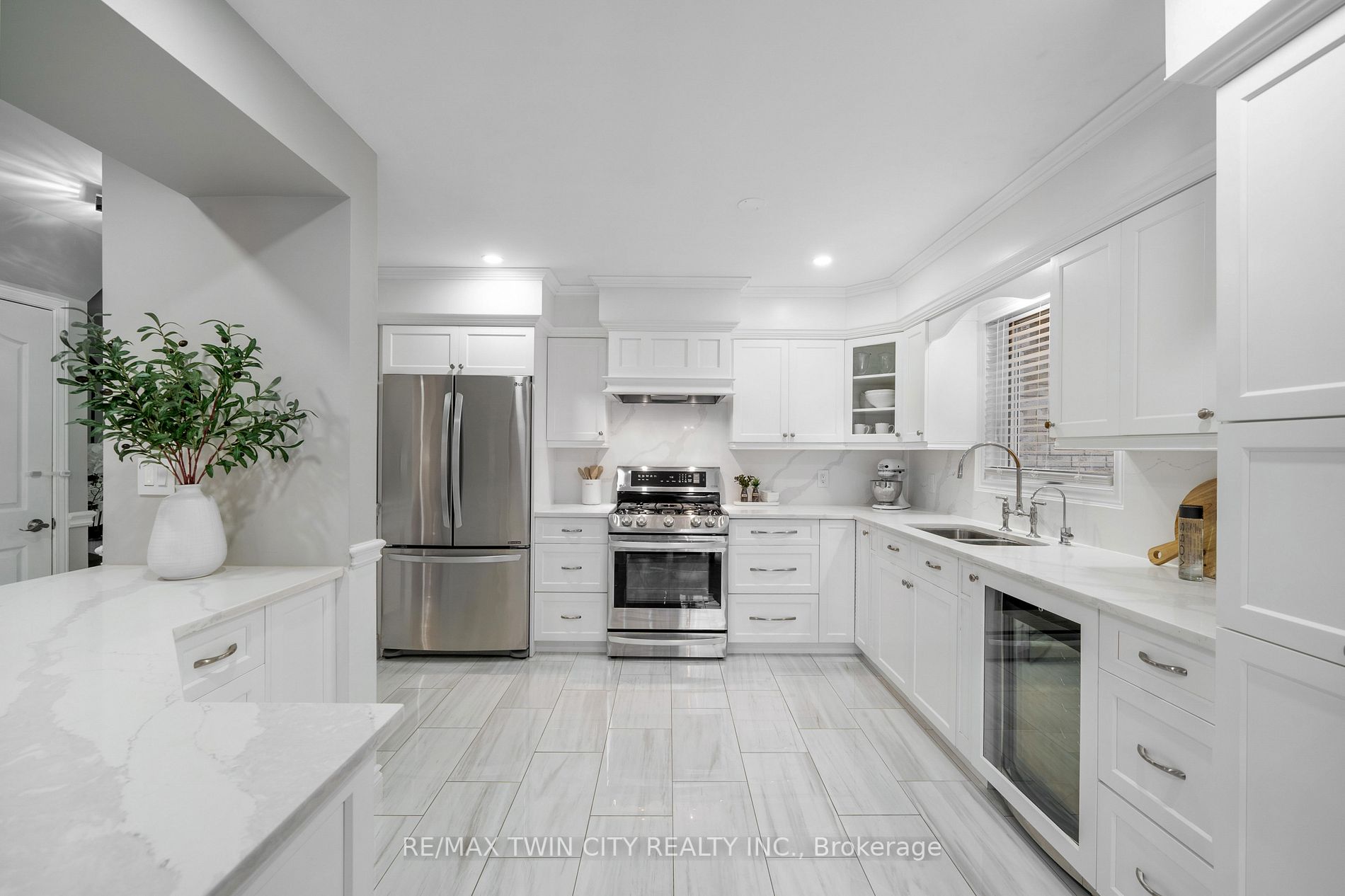 274 Huck Cres