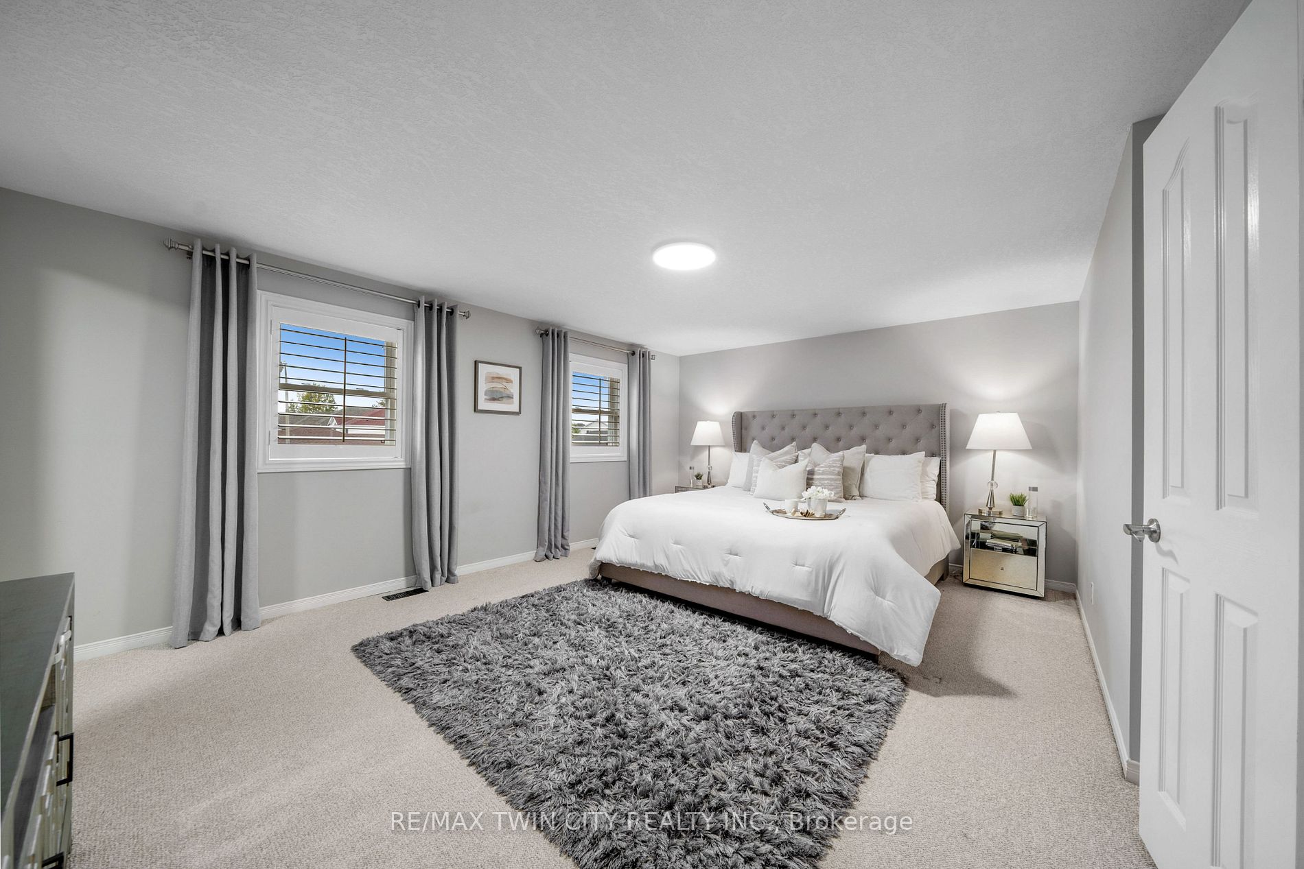 274 Huck Cres