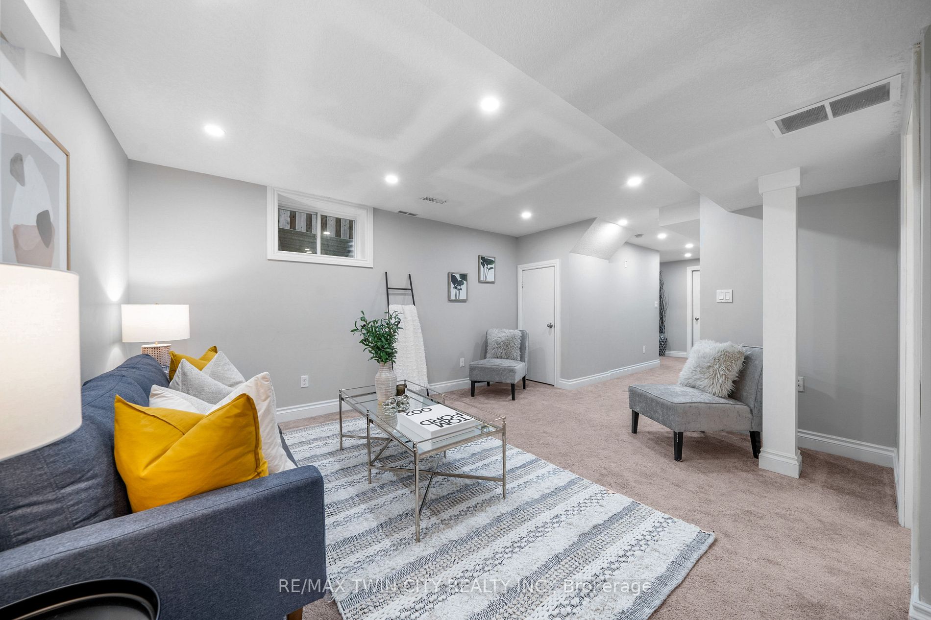 274 Huck Cres