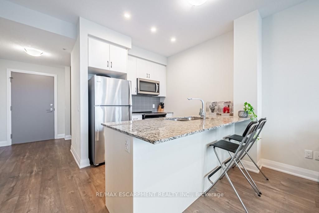 16 Concord Pl S, #118