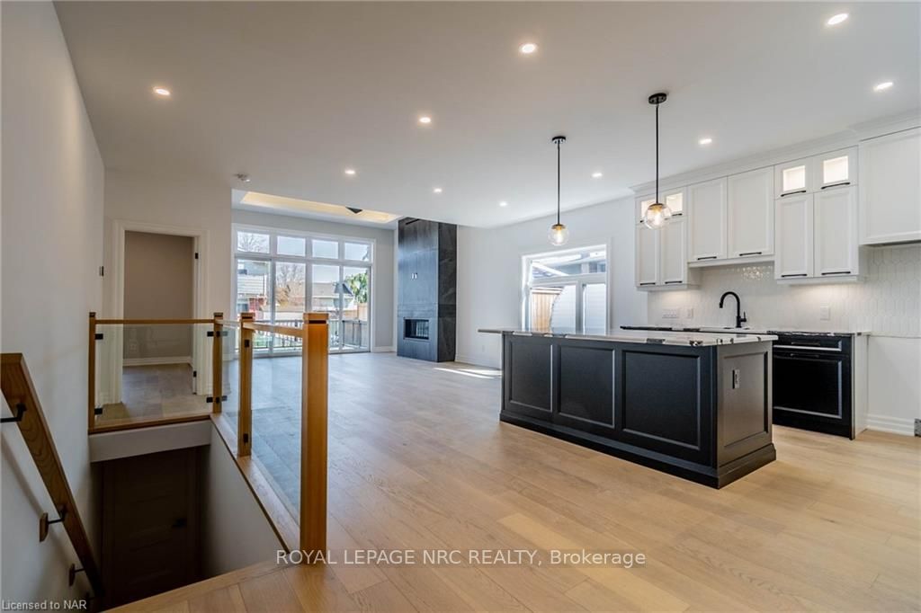 45C Lakeshore Rd