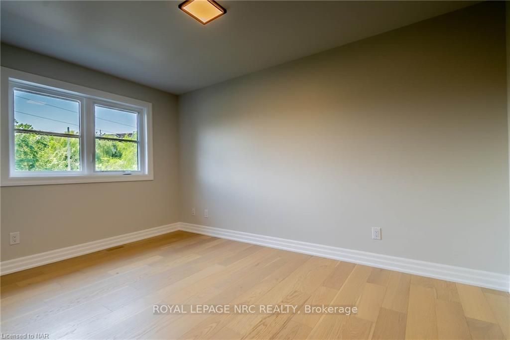 45B Lakeshore Rd