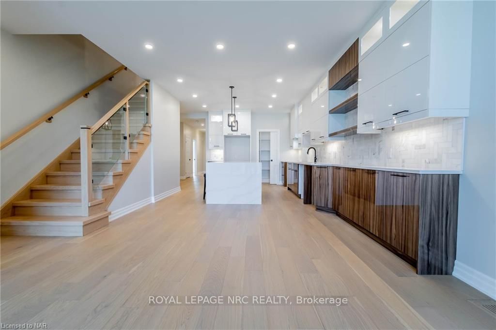 45B Lakeshore Rd