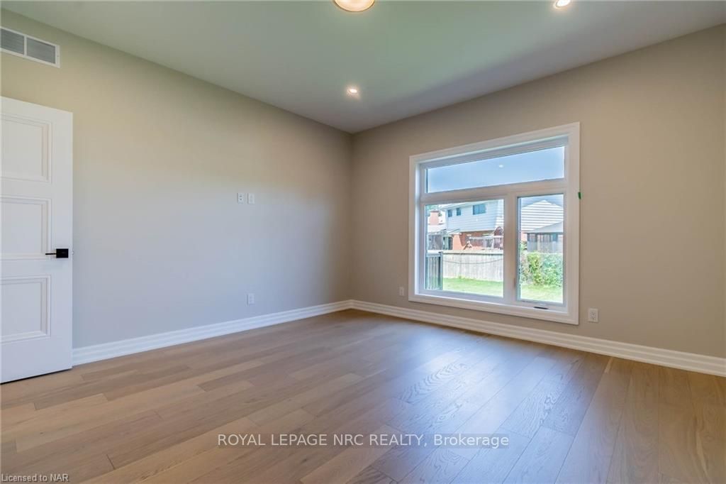 45B Lakeshore Rd