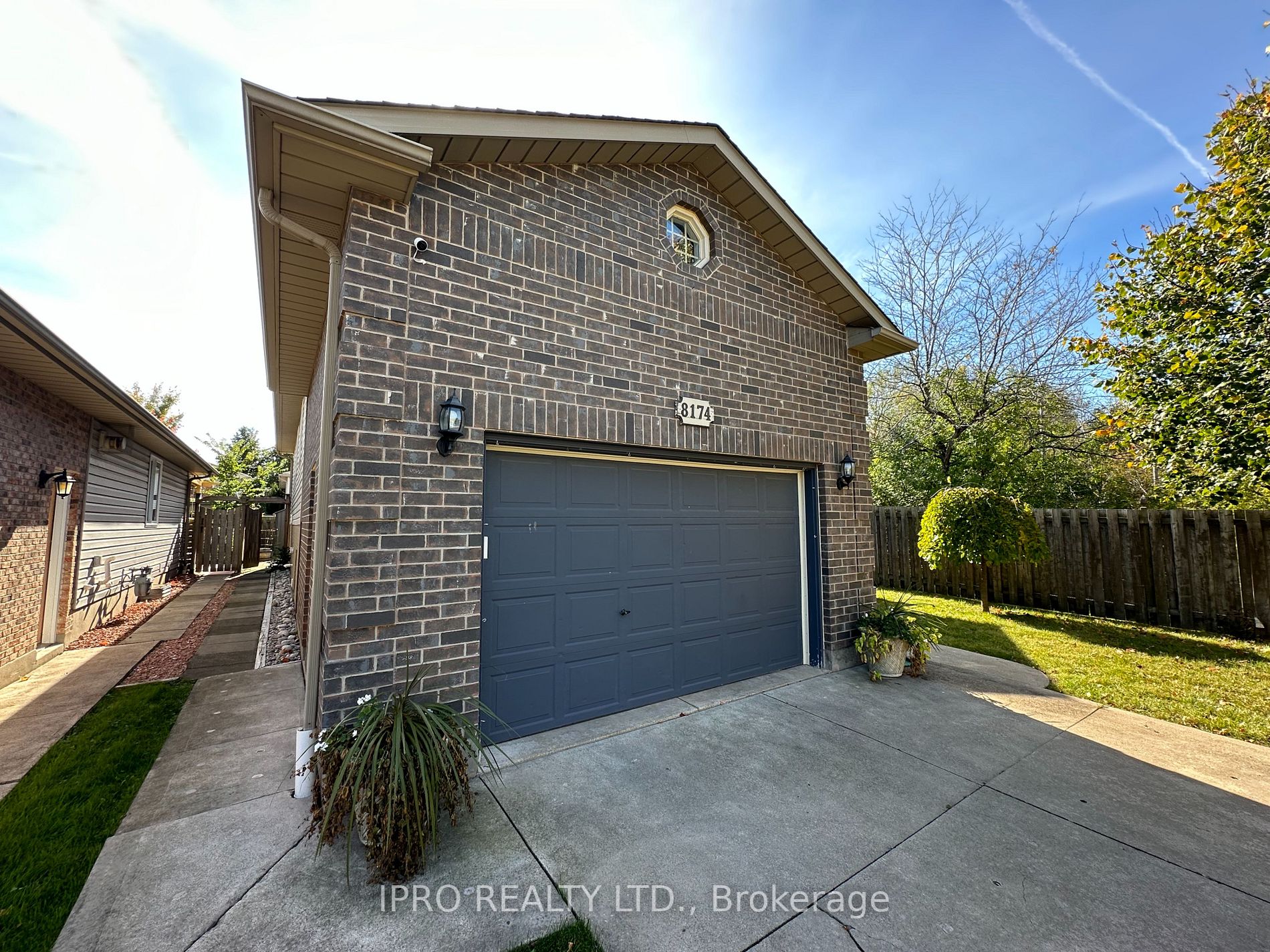 8174 Orchard Grove Pkwy