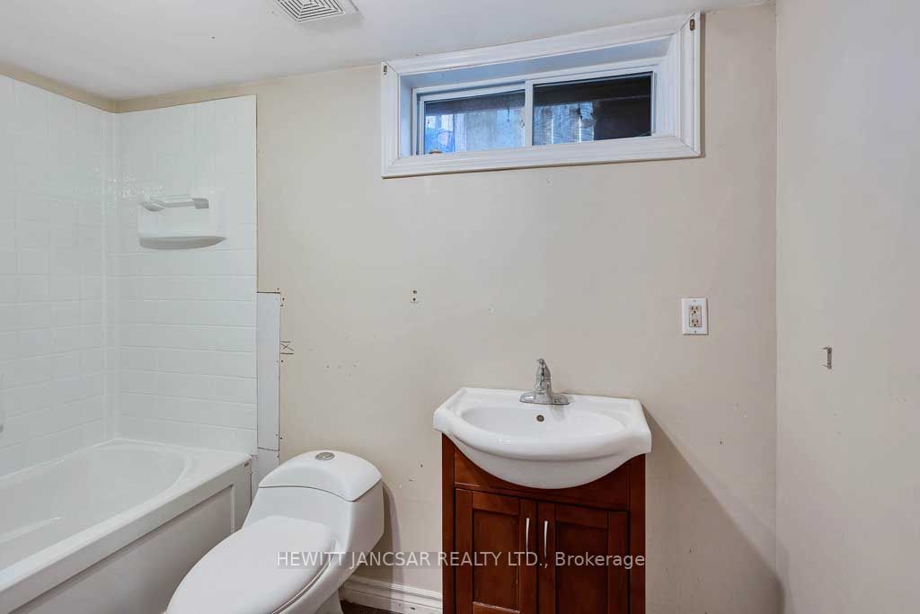 797 Hamilton Rd