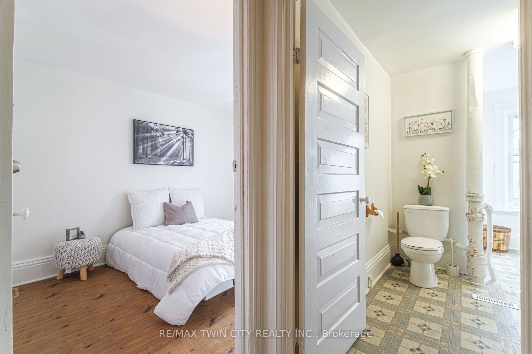 52 Rose Ave