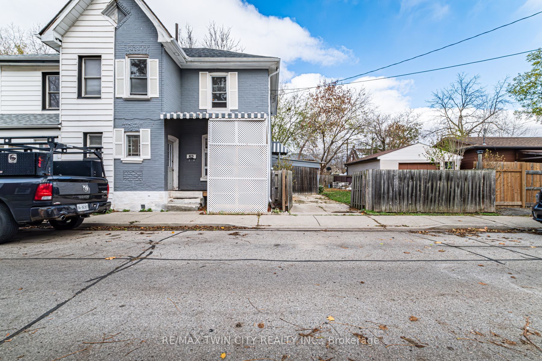 52 Rose Ave