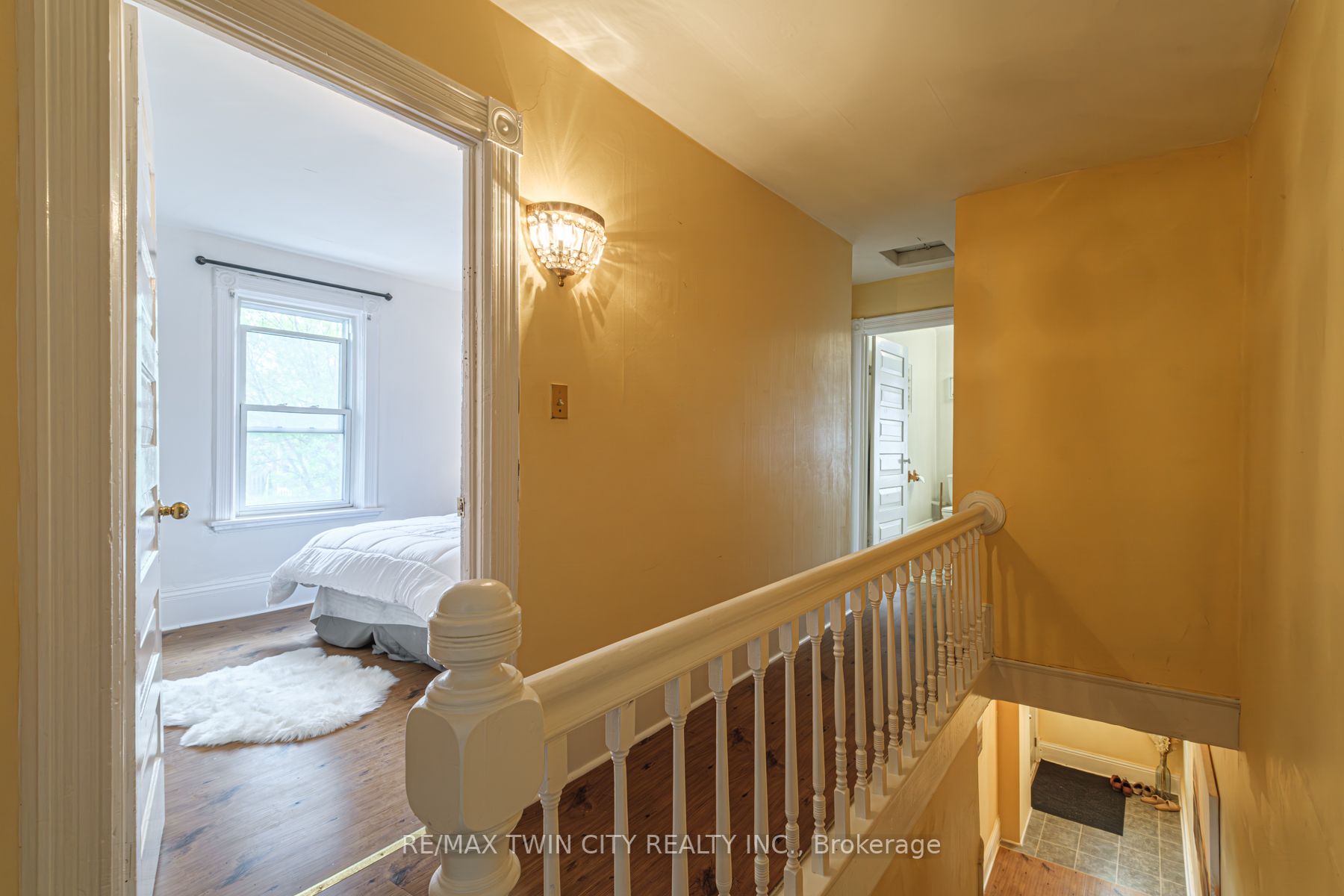 52 Rose Ave