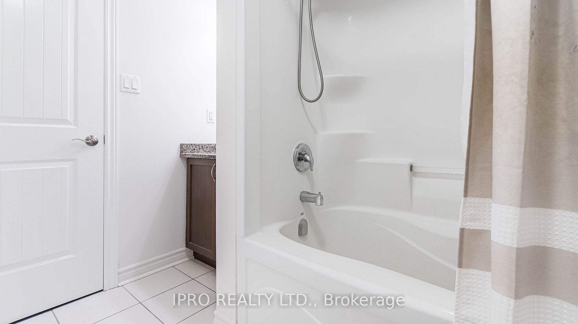71 Arlington Cres, #34