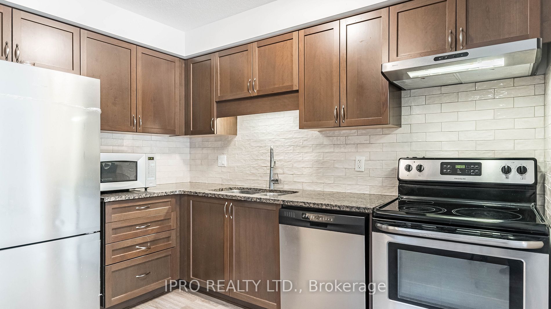 71 Arlington Cres, #34