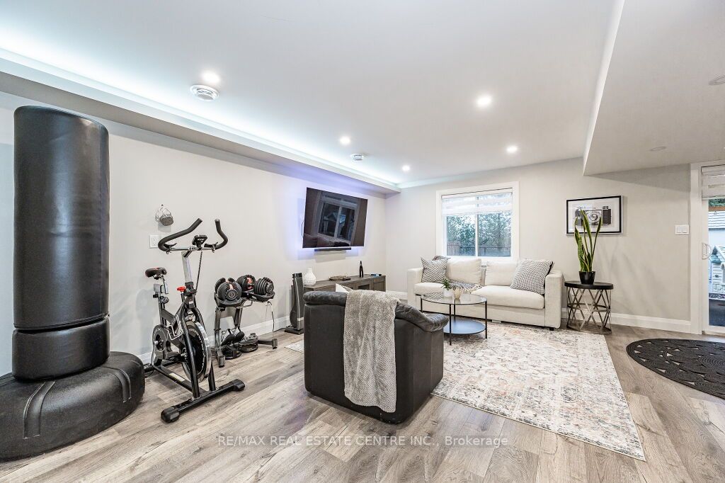 14 Forest Creek Drive