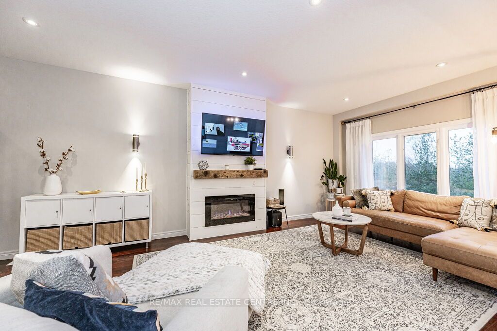 14 Forest Creek Drive