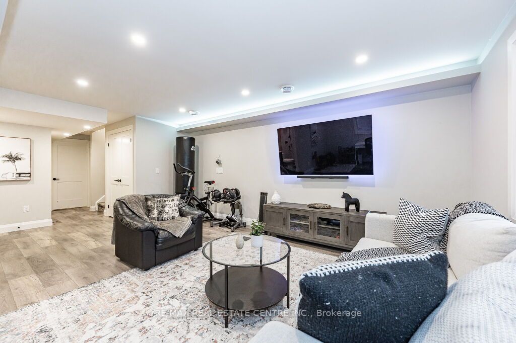 14 Forest Creek Drive