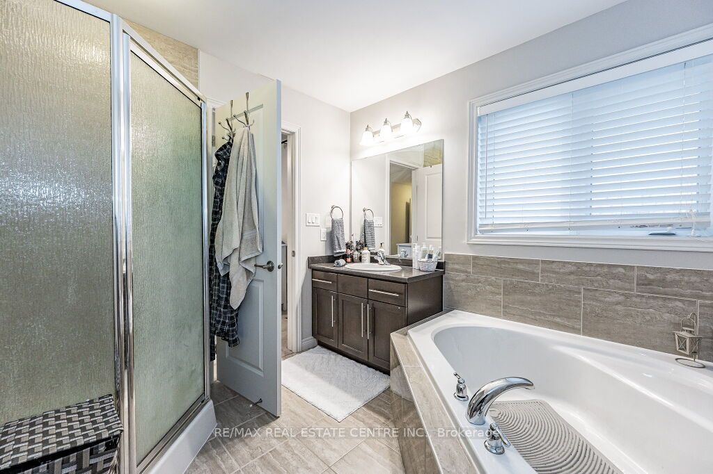 14 Forest Creek Drive