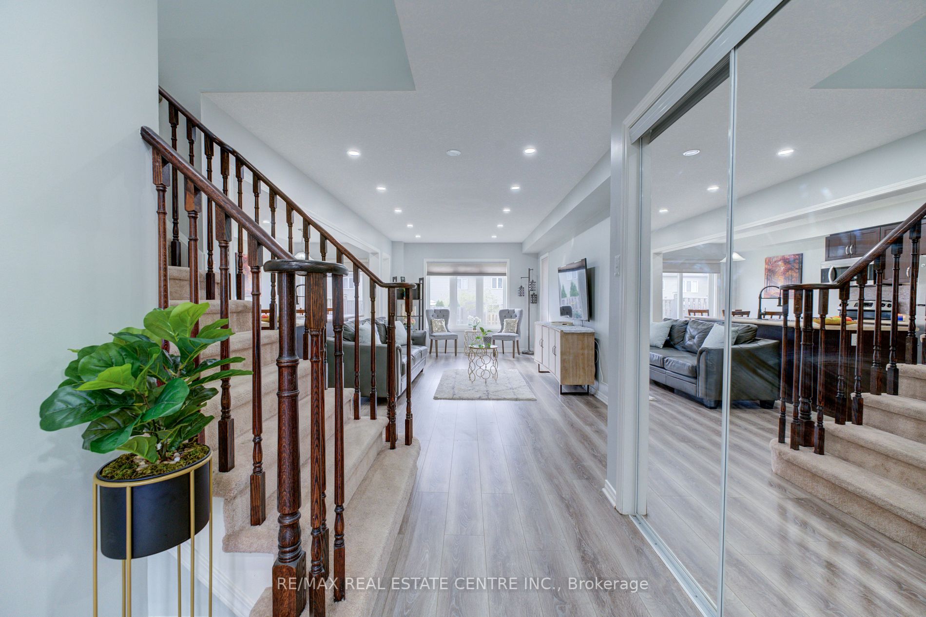 86 English Lane