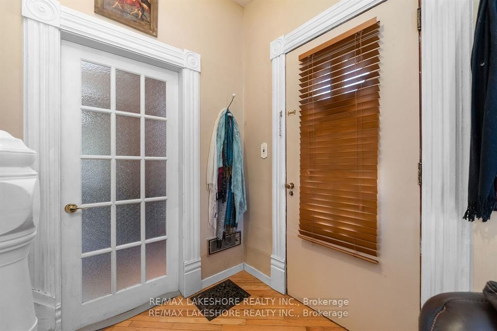 55 Front St