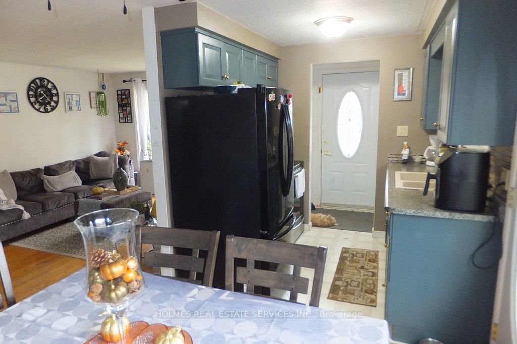 28 Knightwood Dr