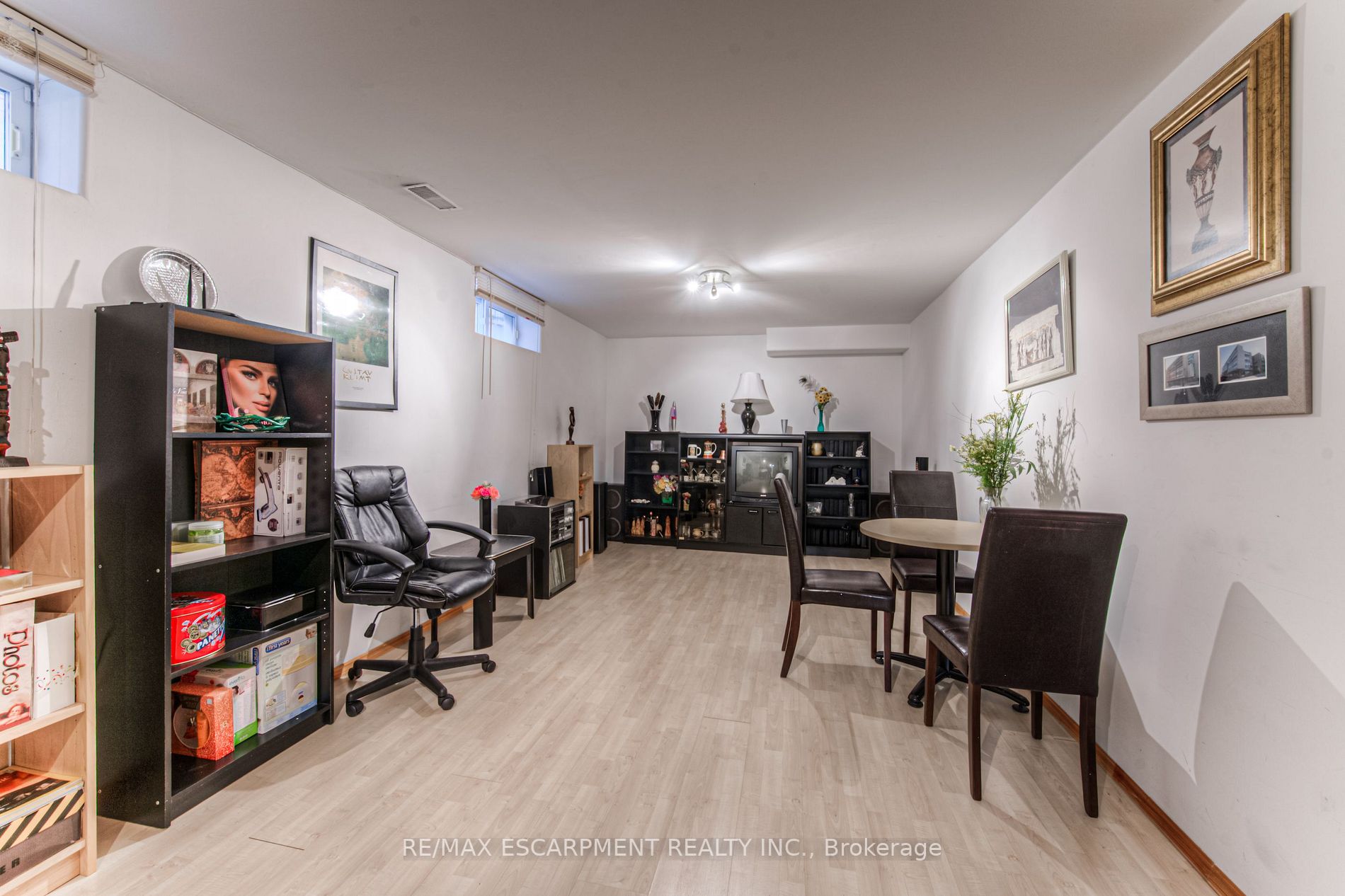23 Beechmanor Cres