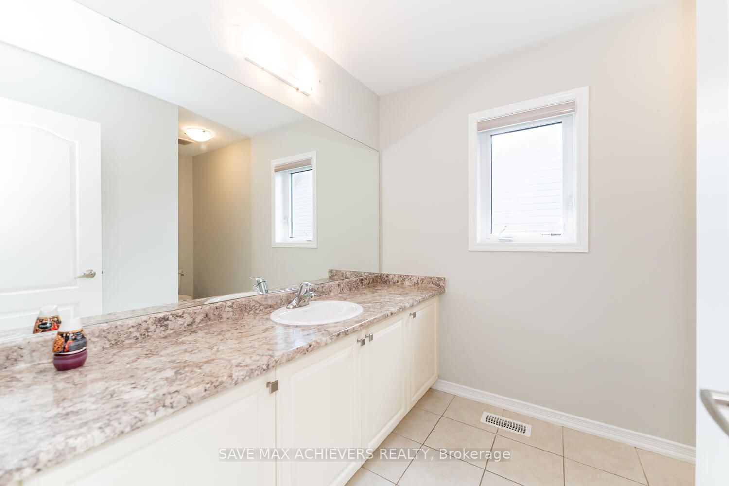 6 Cooke Ave