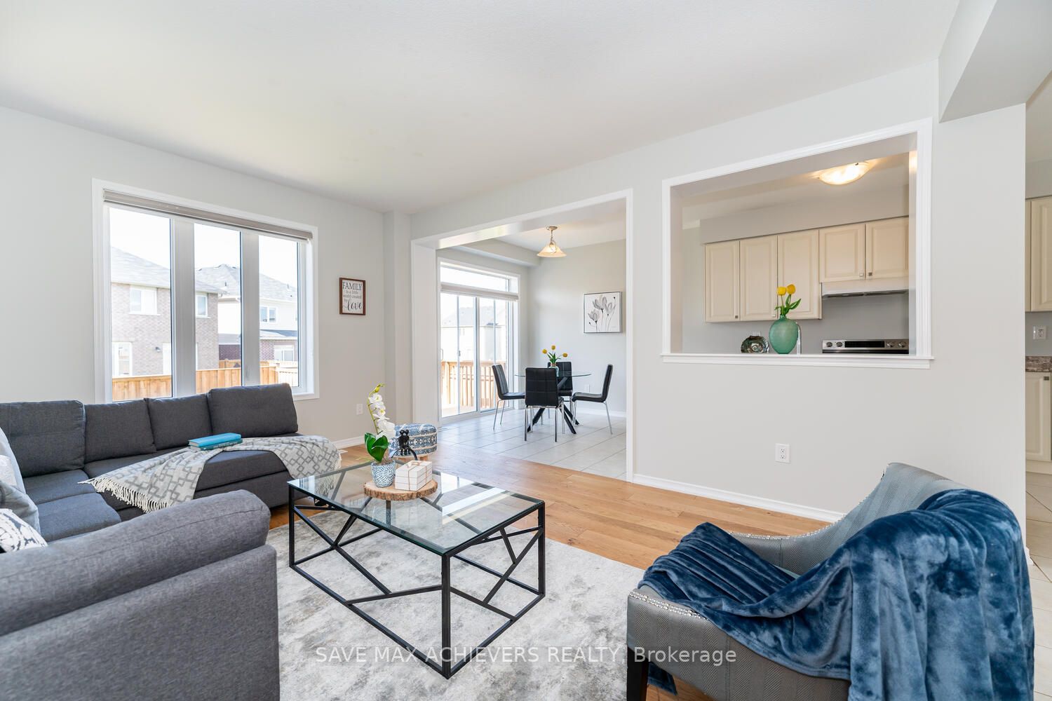 6 Cooke Ave
