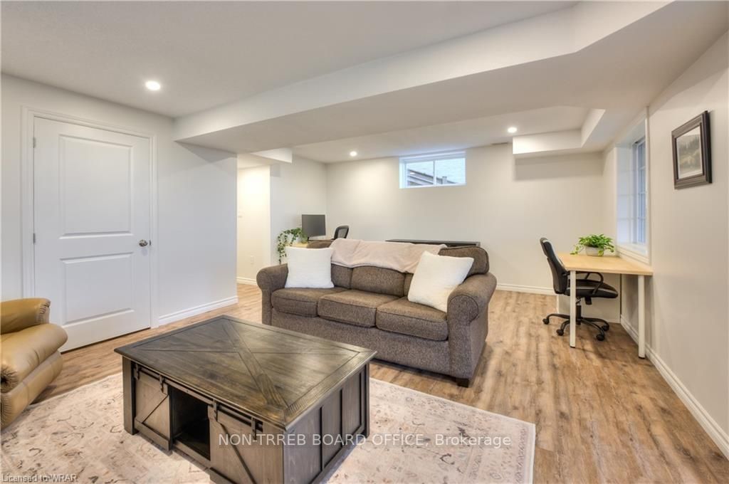 952 Eden Oak Crt