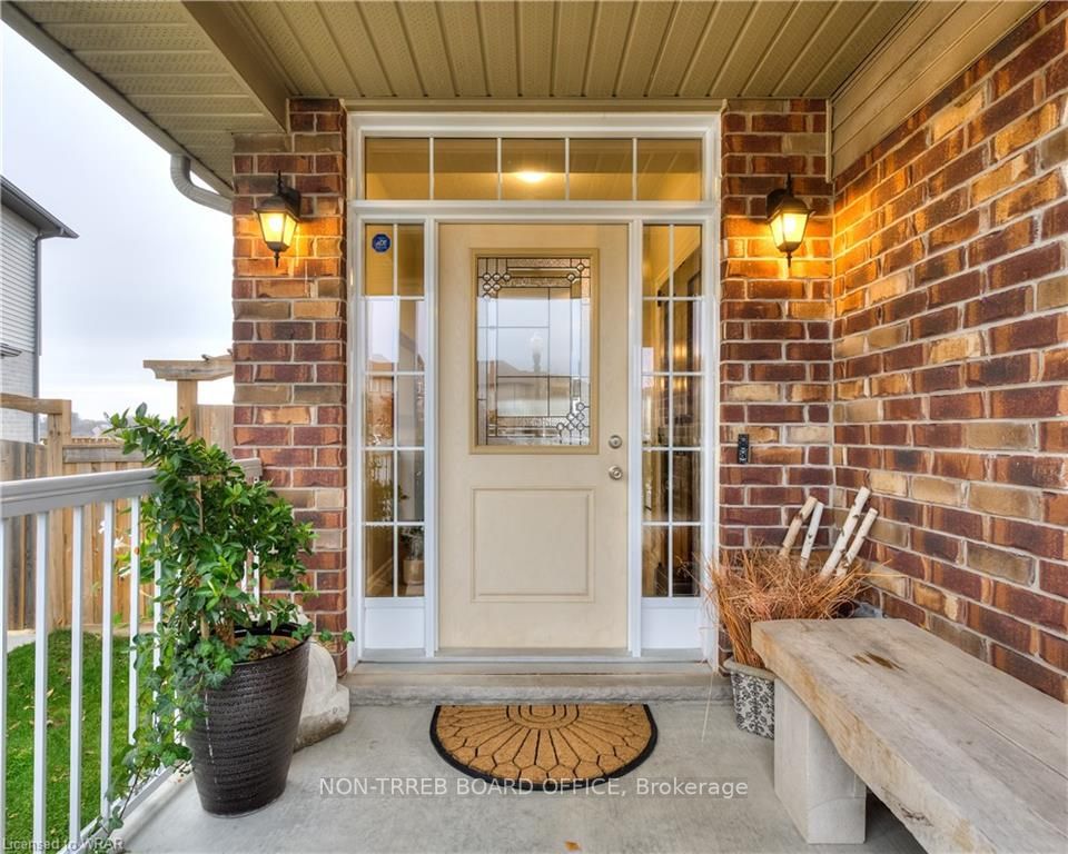 952 Eden Oak Crt