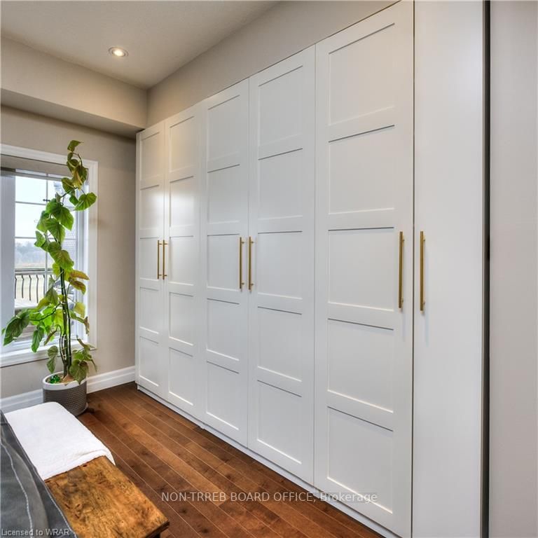 952 Eden Oak Crt
