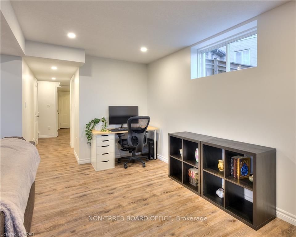 952 Eden Oak Crt