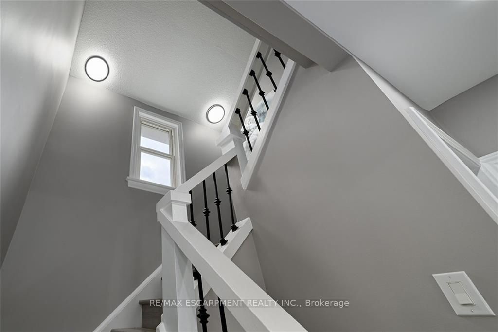 286 East 14th St