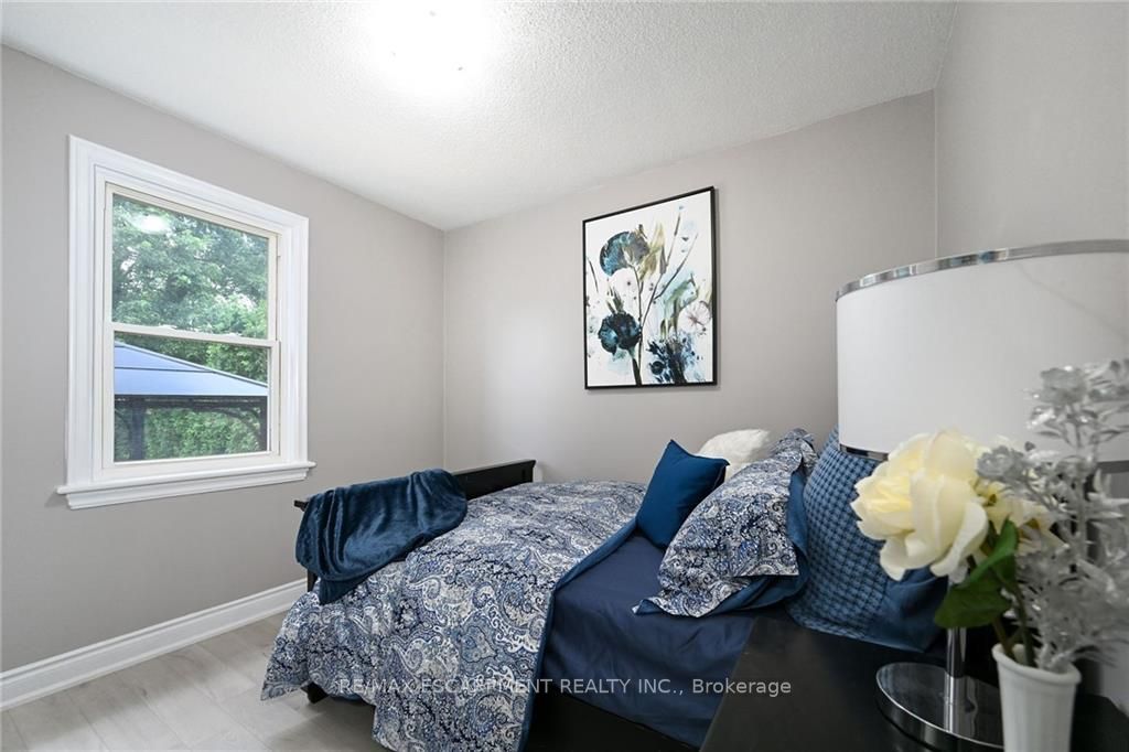286 East 14th St