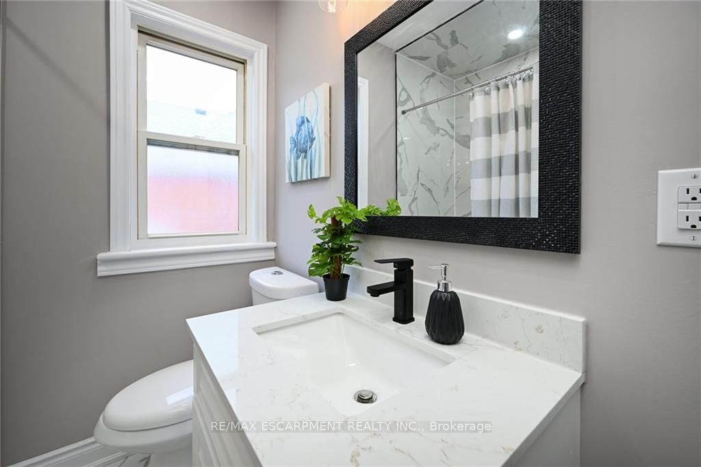 286 East 14th St