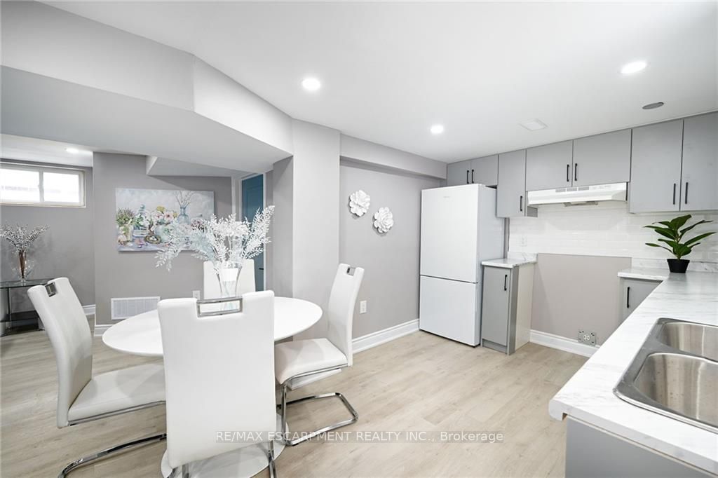 286 East 14th St