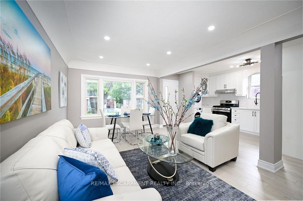 286 East 14th St