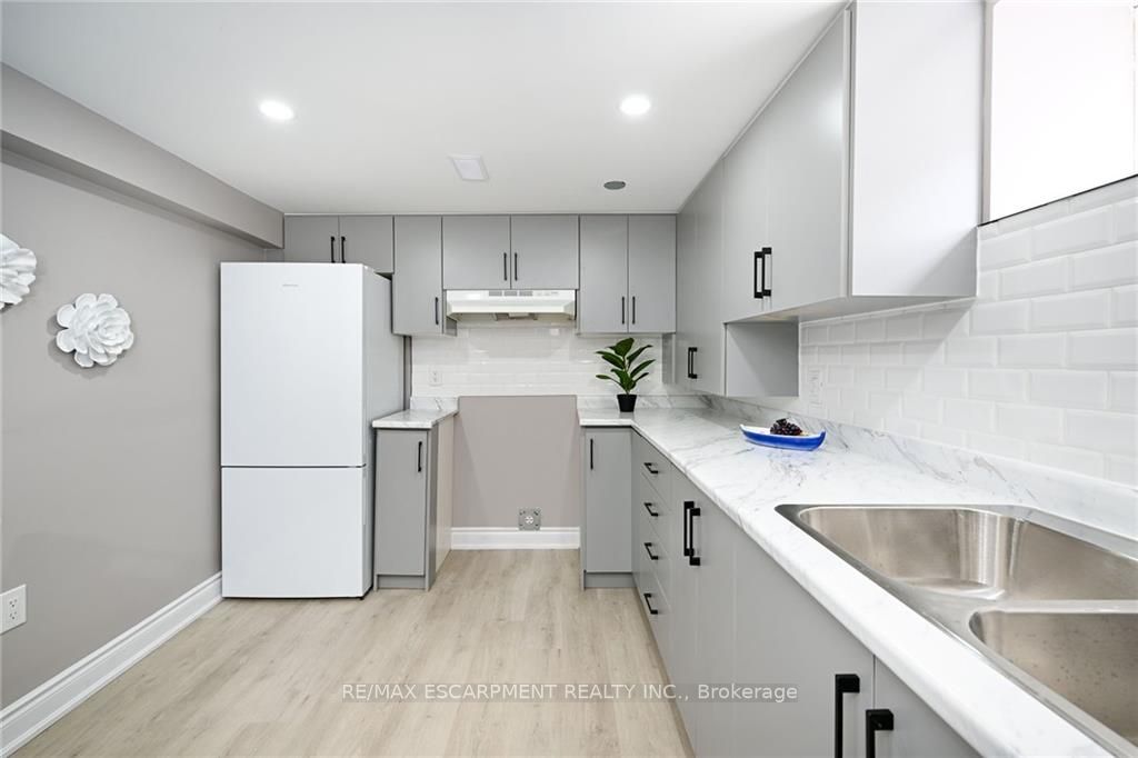 286 East 14th St