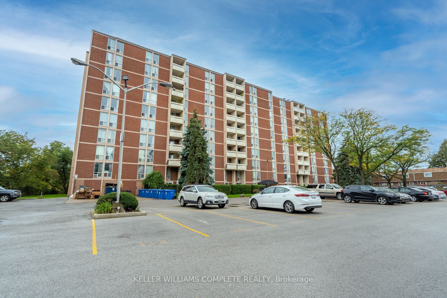 75 Glenburn Crt, #604