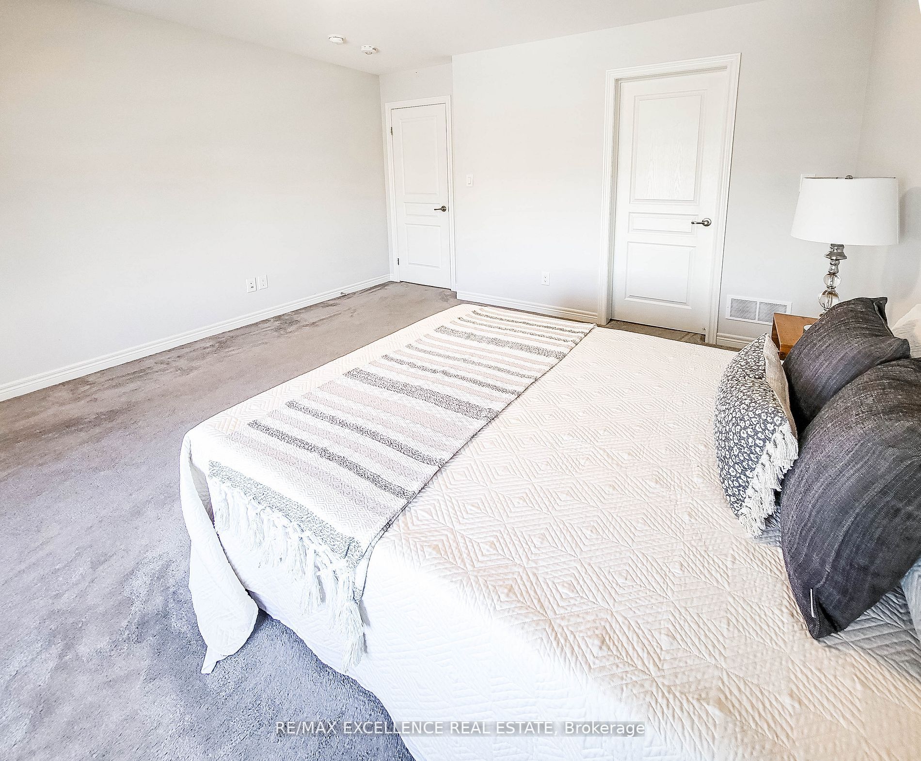 79 Heron St