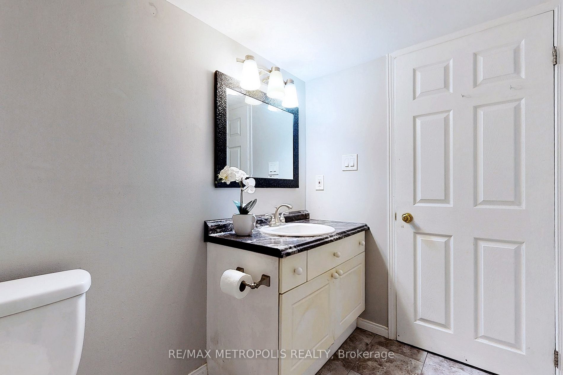 325 Lighthouse Road, #48