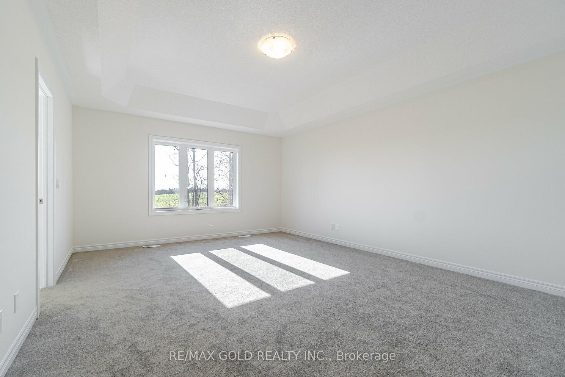 98 BROADACRE Drive