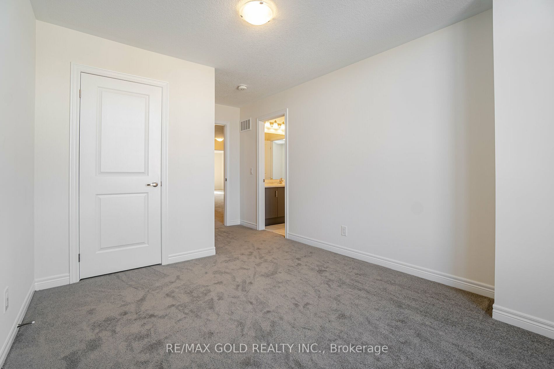98 BROADACRE Drive