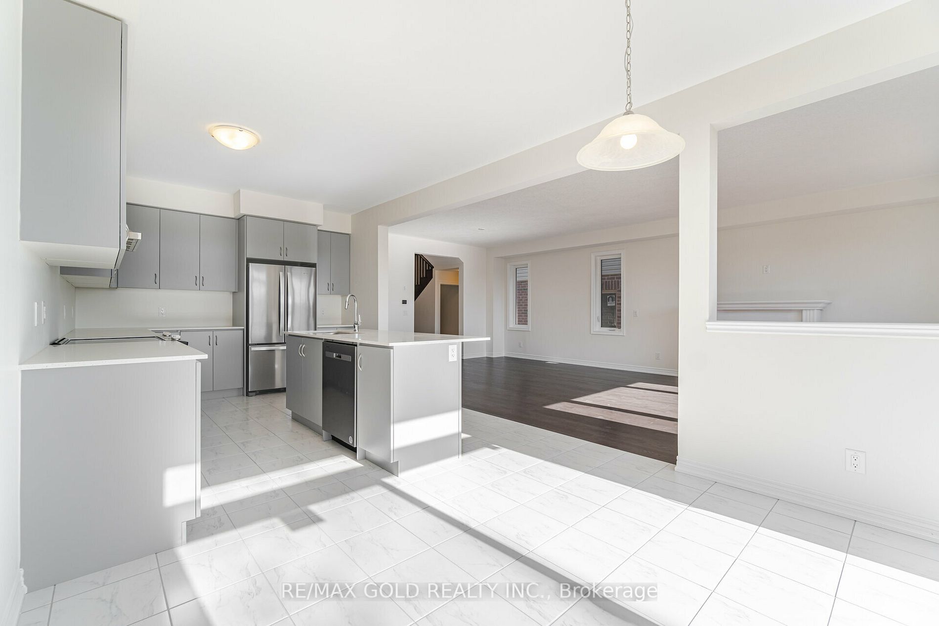 98 BROADACRE Drive