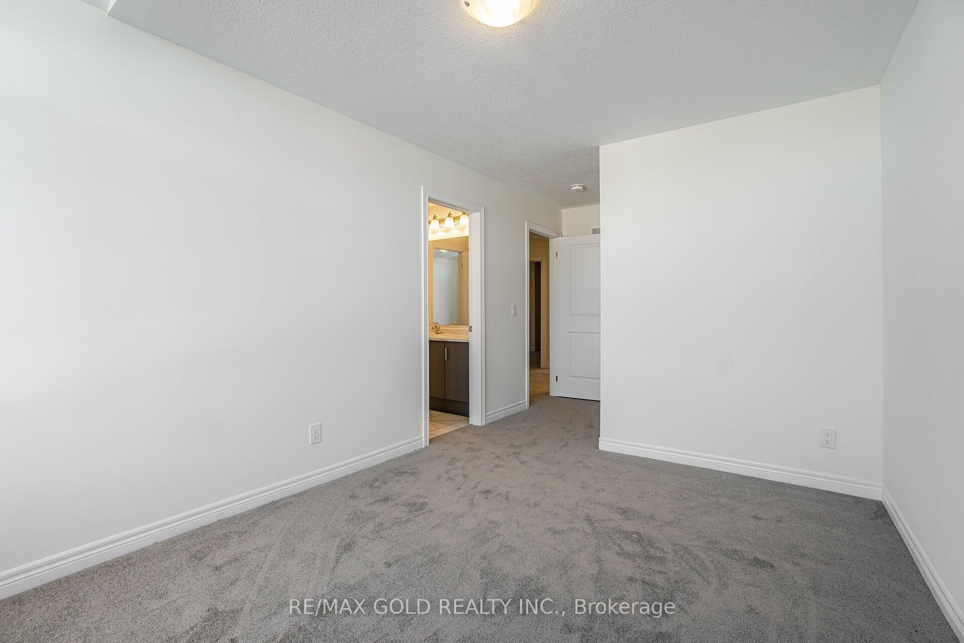 98 BROADACRE Drive